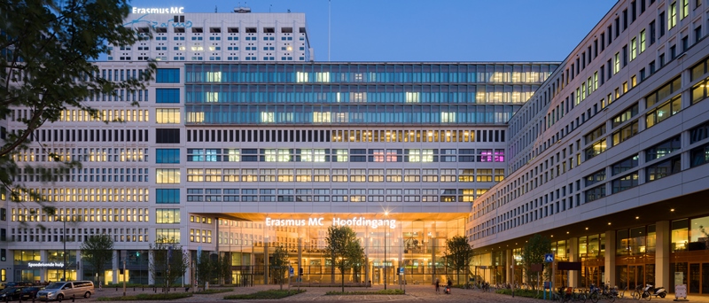 Erasmus MC Hoofdingang avond