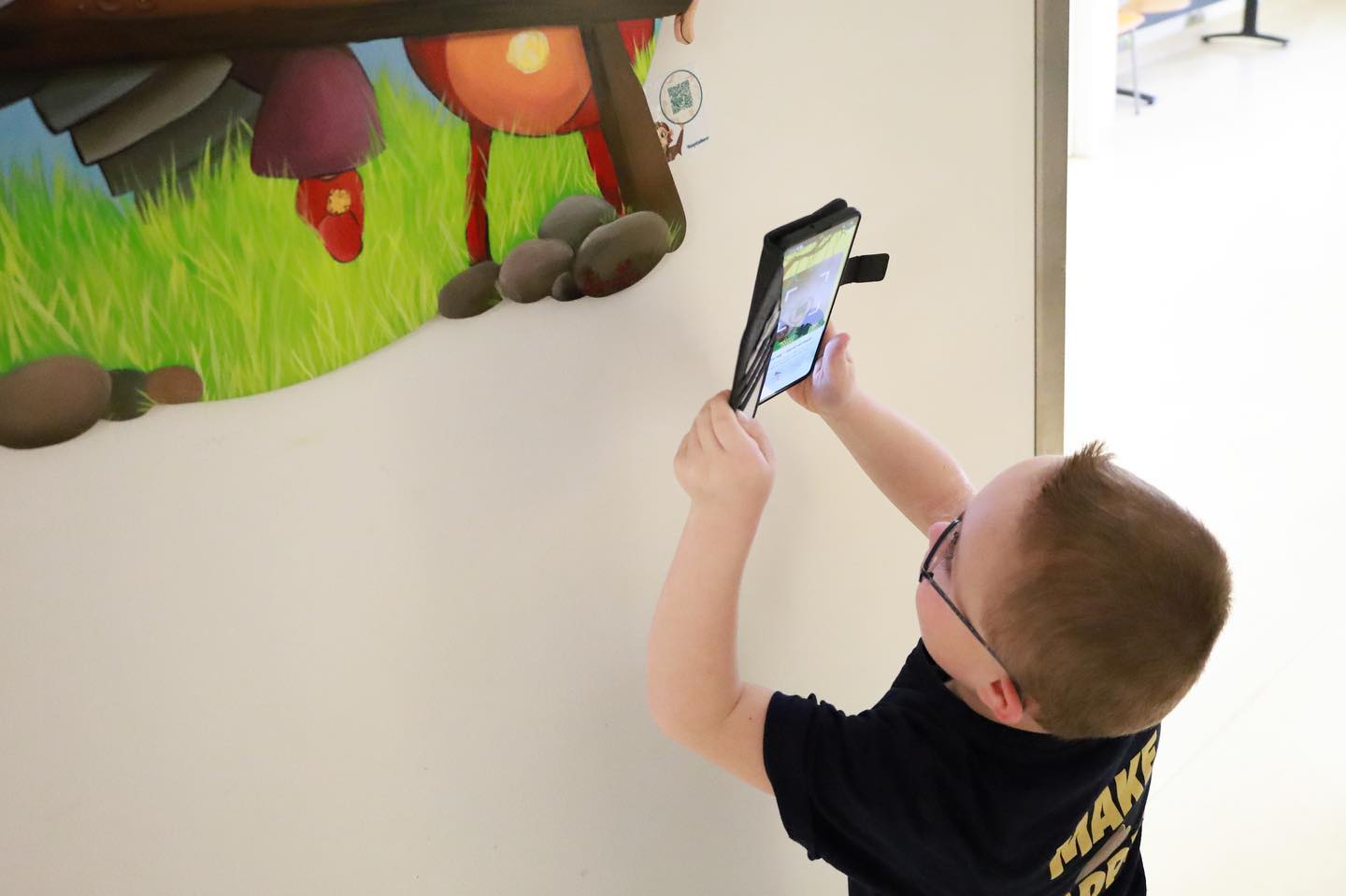 Hospital hero, kind speurend in gang