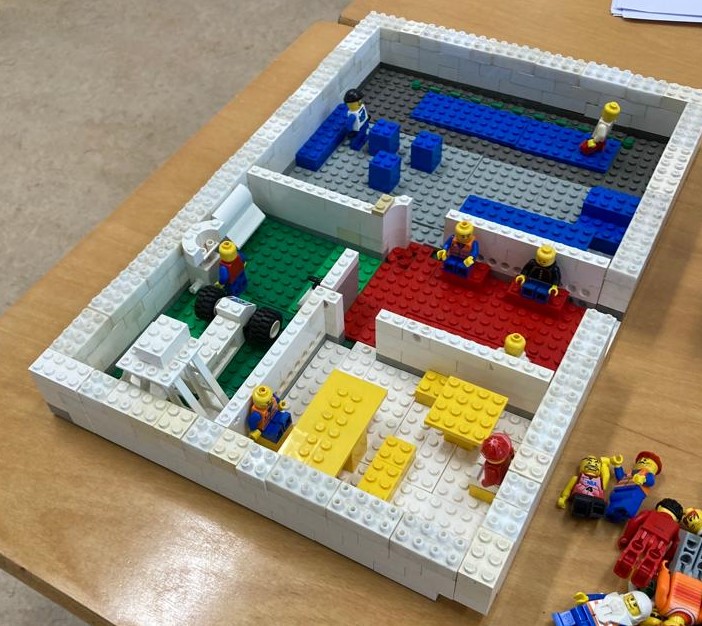 Kinderhersenlab uitgevoerd in lego