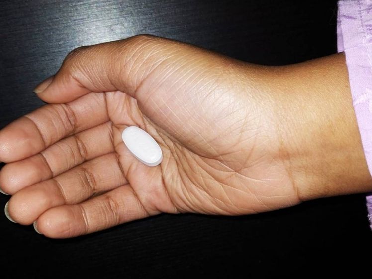 Pil in hand 