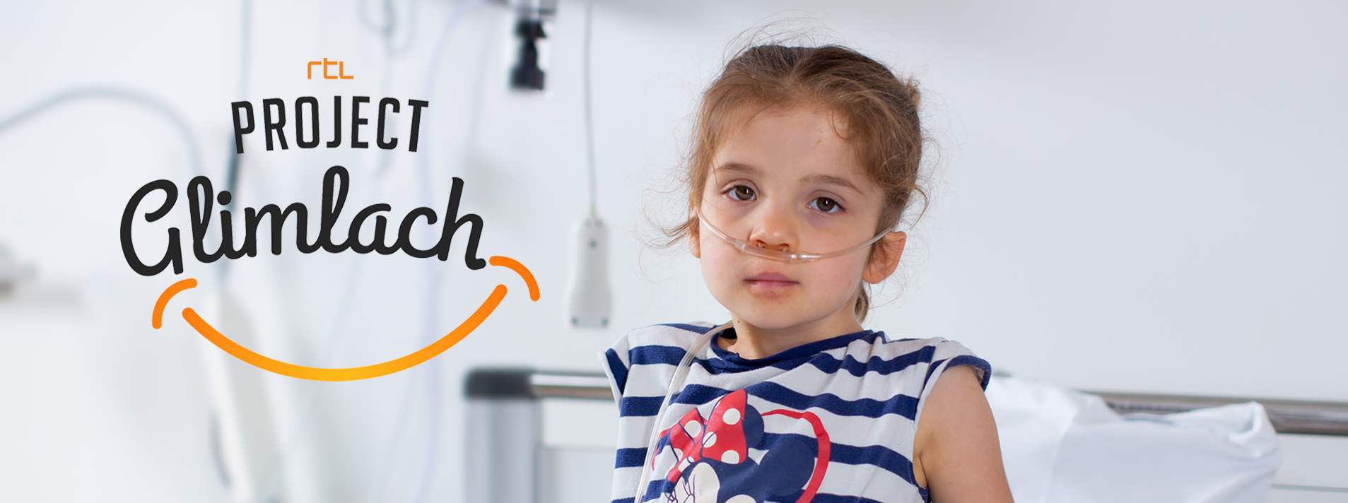 Project Glimlach - Alyshia in bed